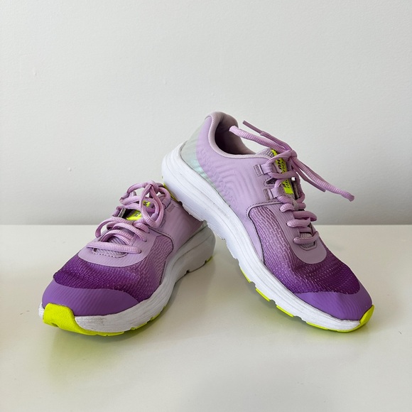Under Armour Other - Kids Under Armour Purple running shoes - size 4Y